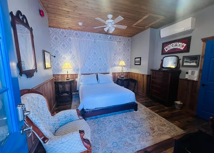 The Russ House Hotel *