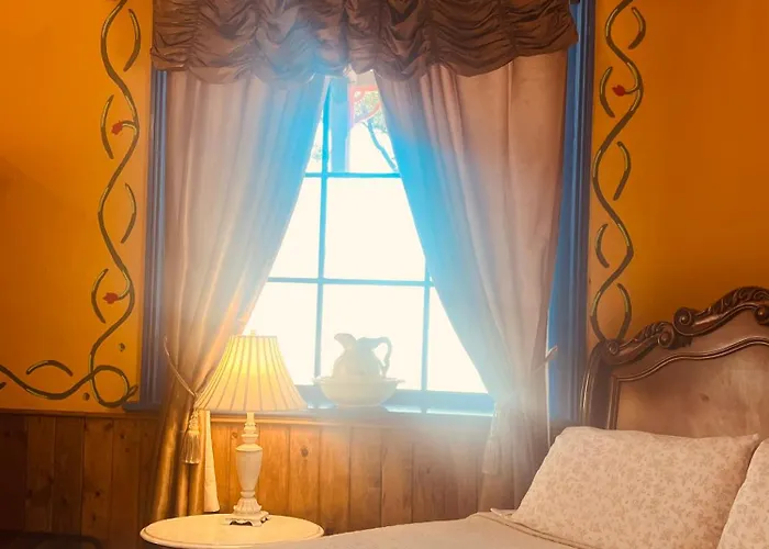 The Russ House Hotel
