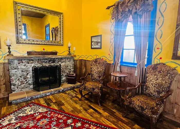 The Russ House Hotel *